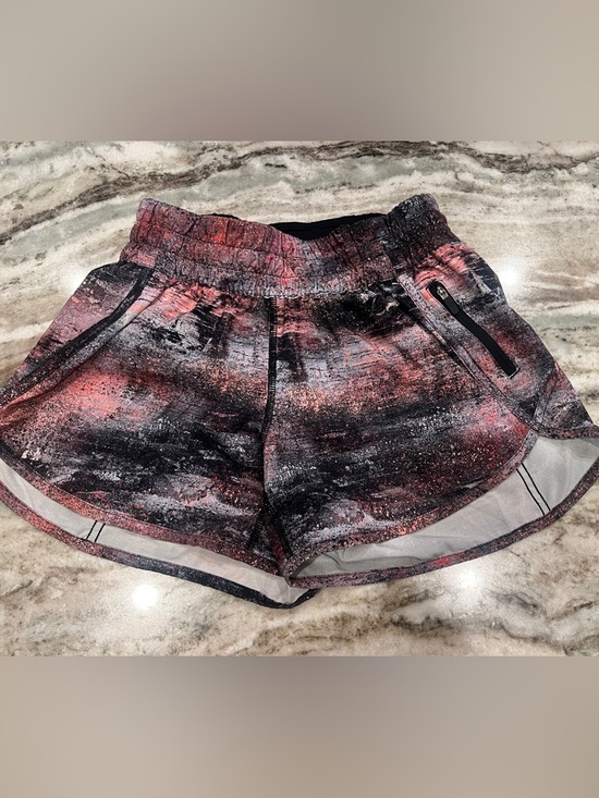 lululemon athletica Pants - RARE lululemon athletica Tracker Short V* 4” Shorts LIKE NEW Sz 4